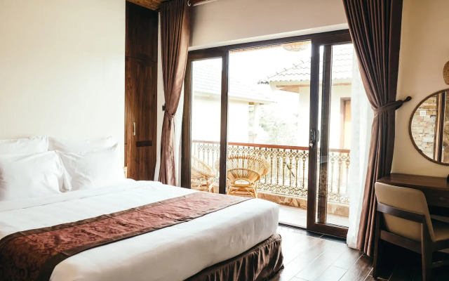 Coral Bay Resort