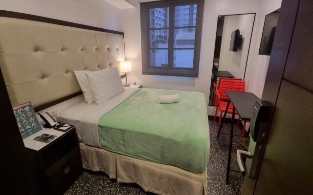 One Cristina Suites