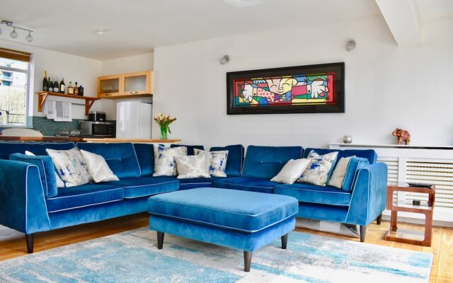 Three Bedroom Penthouse in Brighton