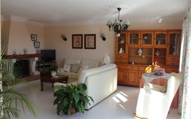 Villa Angeles Canovas Nerja