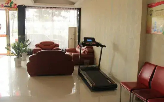 Huaxing Business Hotel