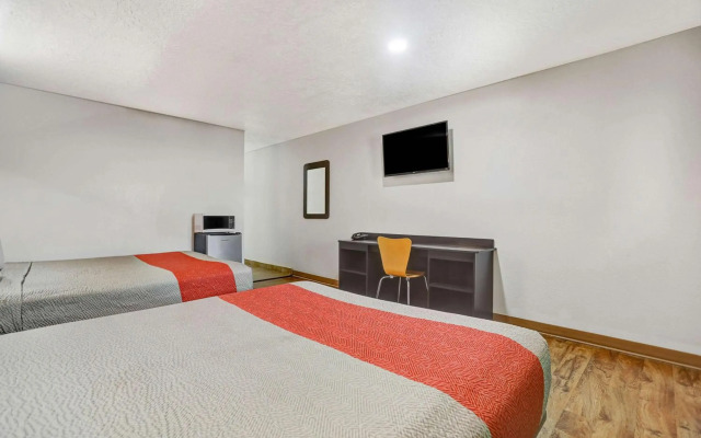 Motel 6 Clovis, NM