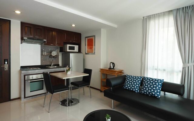 Silom Lofts Hotel