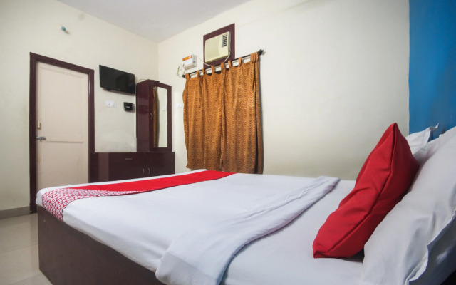 OYO 71275 Lingam's Lodge