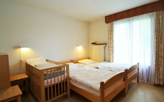 Spacious Chalet near Forest – Guest Rooms – Crans Montana
