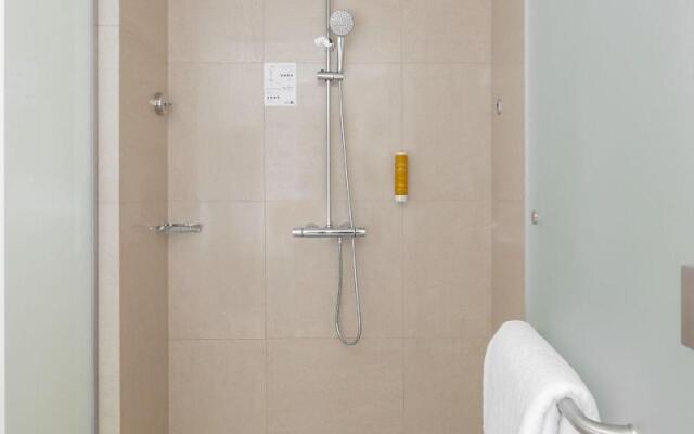 Premier Inn Dubai Ibn Battuta Mall