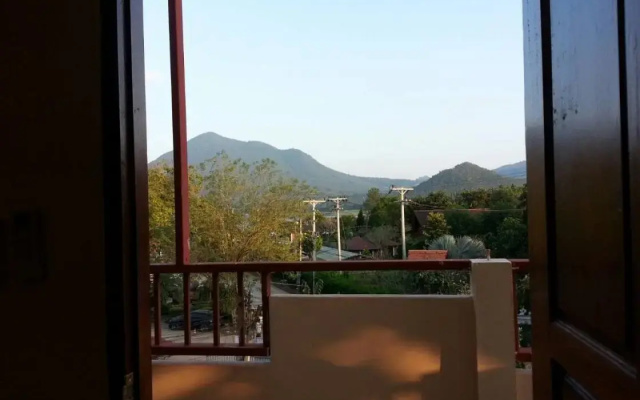Chiangkhan See View Guest House