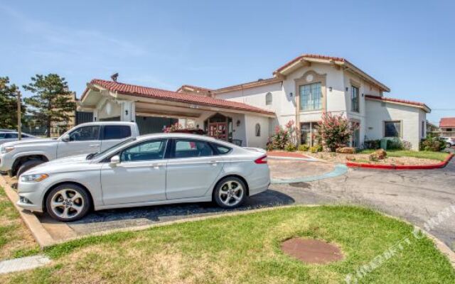 Sunset Inn and Suites