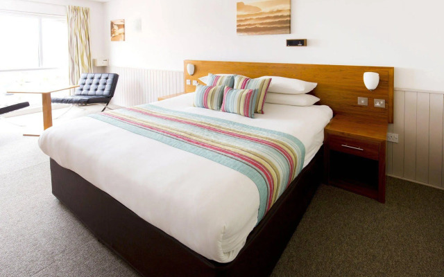 Sands Resort Hotel