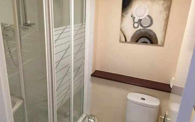 Novar Arms Hotel