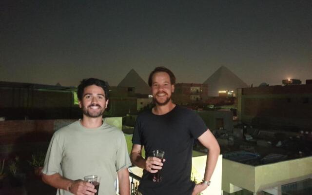 2 Jana Pyramids view inn