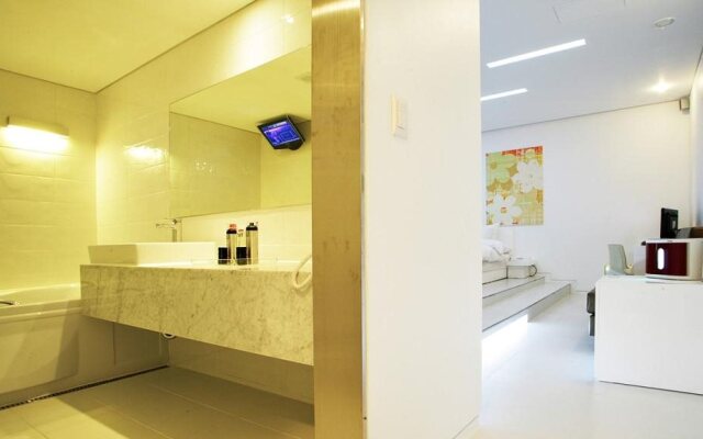 Antives Hotel