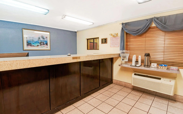 Days Inn by Wyndham El Paso Airport East
