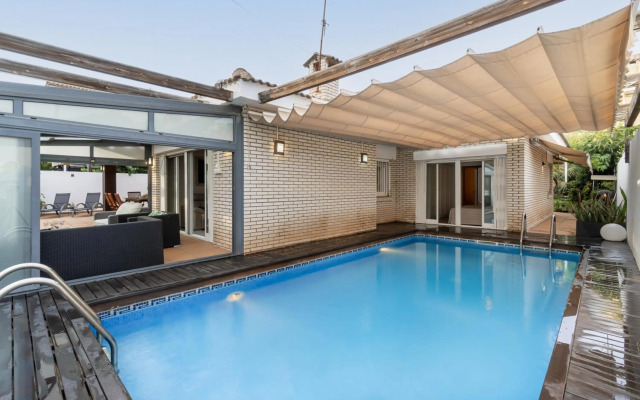 Cambrils-4BD-Piscina-BBQ-PetFriendly-Port Aventura