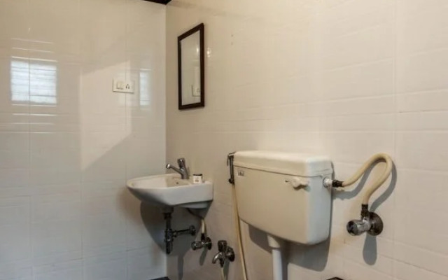 Beehive Inn By OYO Rooms