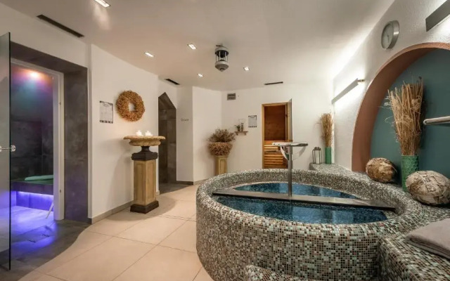 Vitaurina Royal Hotel