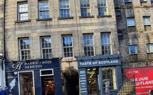 F&O Apartments - VIP Royal Mile 2 bed Apartment - Sleeps 4