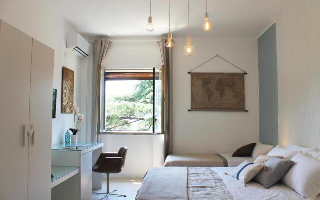 BARI ROOMS Suite Station