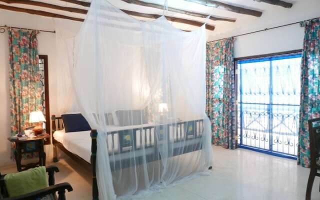 Maembe House