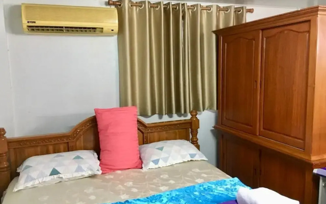 Srithong Guesthouse