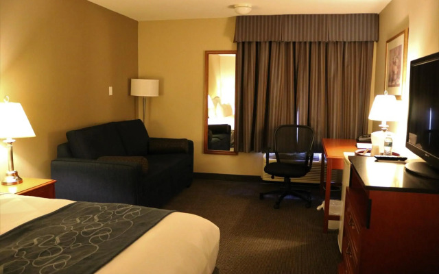 Nomad Hotel and Suites