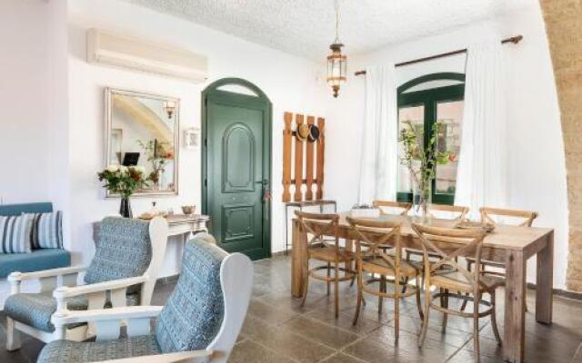 Traditional Sea Side Cottage