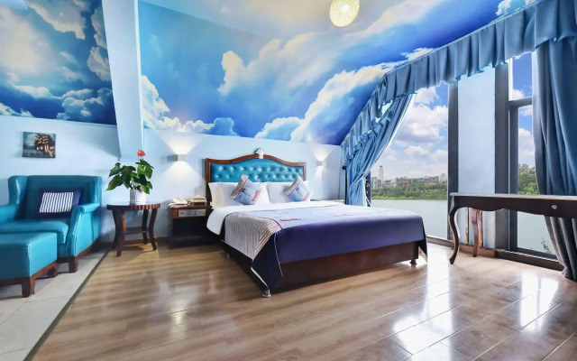 Neijiang Riverside Garden Hotel