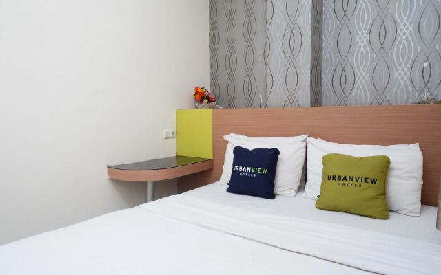 Urbanview Hotel Capital Makassar