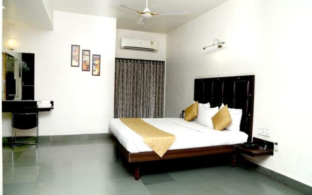 STARiHOTELS Railway Station Surat