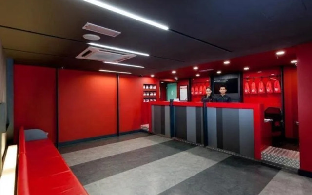 Grand Centrepoint Hotel