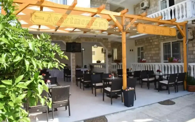 Apartments Cota