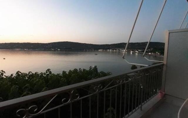 Irida's sea front apartment with astonishing view