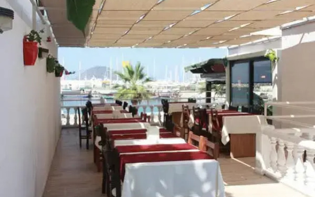 Fiorita Beach Hotel