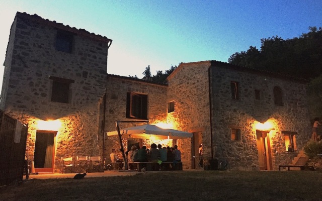Le Case Della Buca Agriturismo ed Agricampeggio