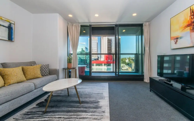 Ehome - Central CBD Romantic Apartment, Two Blocks from Waterfront