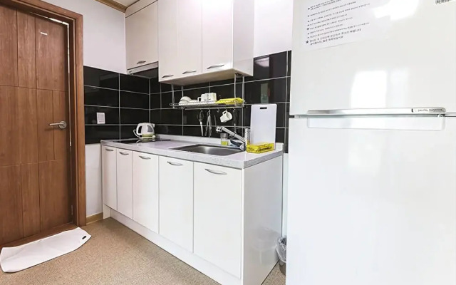 Yeosu Junghyun Pension