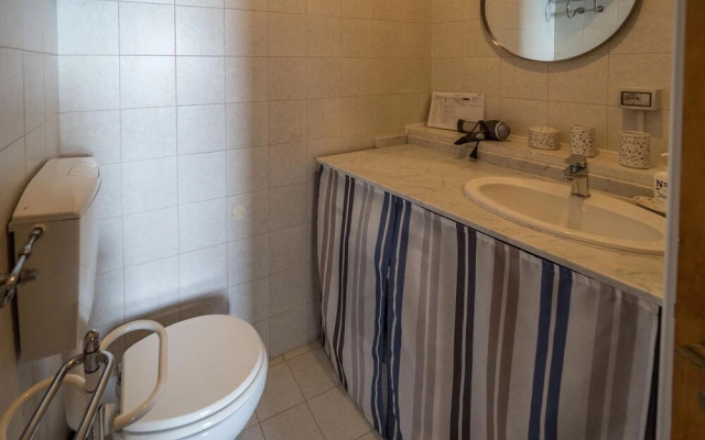 Il Baluardo Sea View Apartment on the Cliff