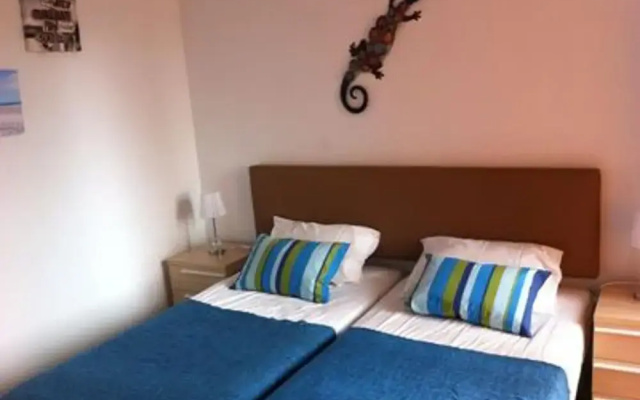 2 Bed, Sleeps 4, Pet Friendly, Free Parking