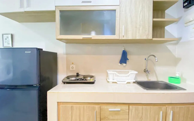 Modern Look and Restful Studio Apartment Springwood Residence Tangerang