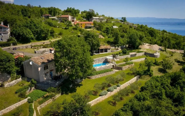 Stunning Home in Moscenice With Wifi and 2 Bedrooms