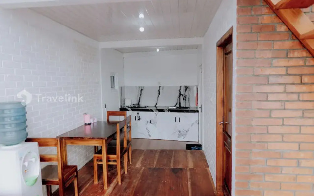 White Cabin By Travelink