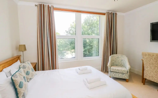 Eden Lodge