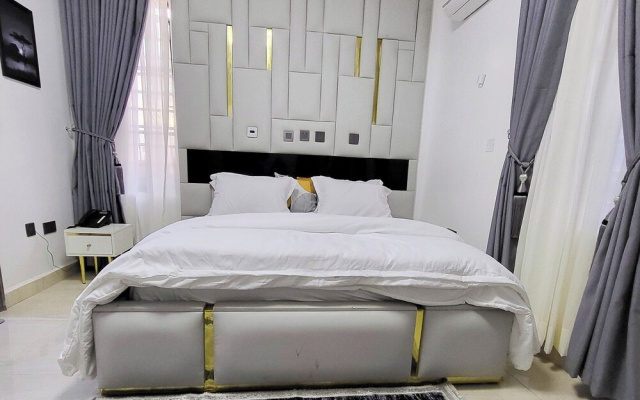 Harvesters' Hotel And Suites