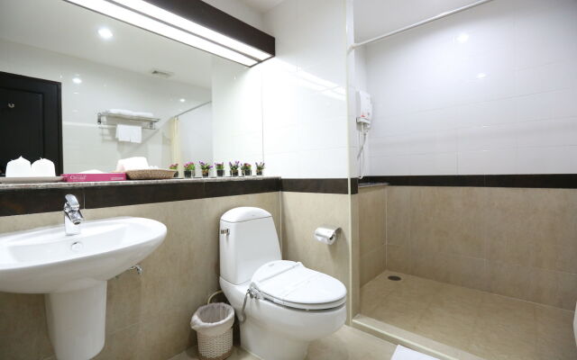 J - Town Serviced Apartments