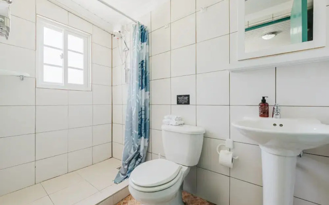 Mangel Halto Aruba one Minute Walk to Beach Apt1