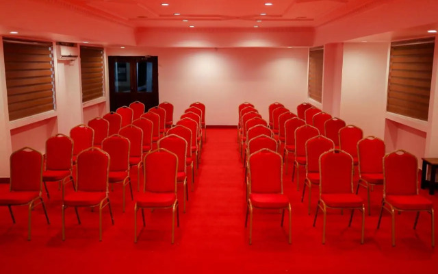 Mps Royal Suites