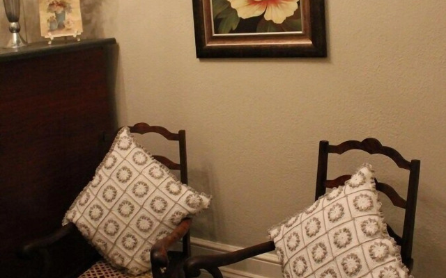 Tranquil House B&B @ 10 Berry St