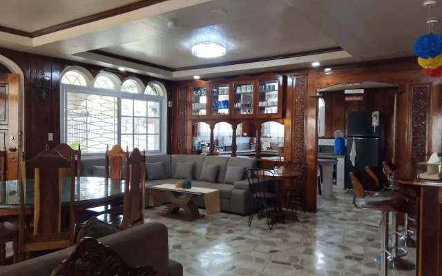 Topaz Bed and Breakfast Hotel