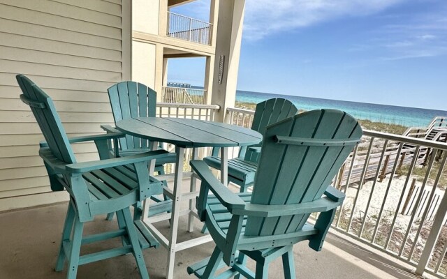 Sea Shell 3 Bedroom Townhouse by RedAwning