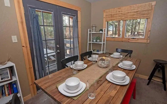 750 Stanford Avenue 3 Bedroom Cabin by RedAwning